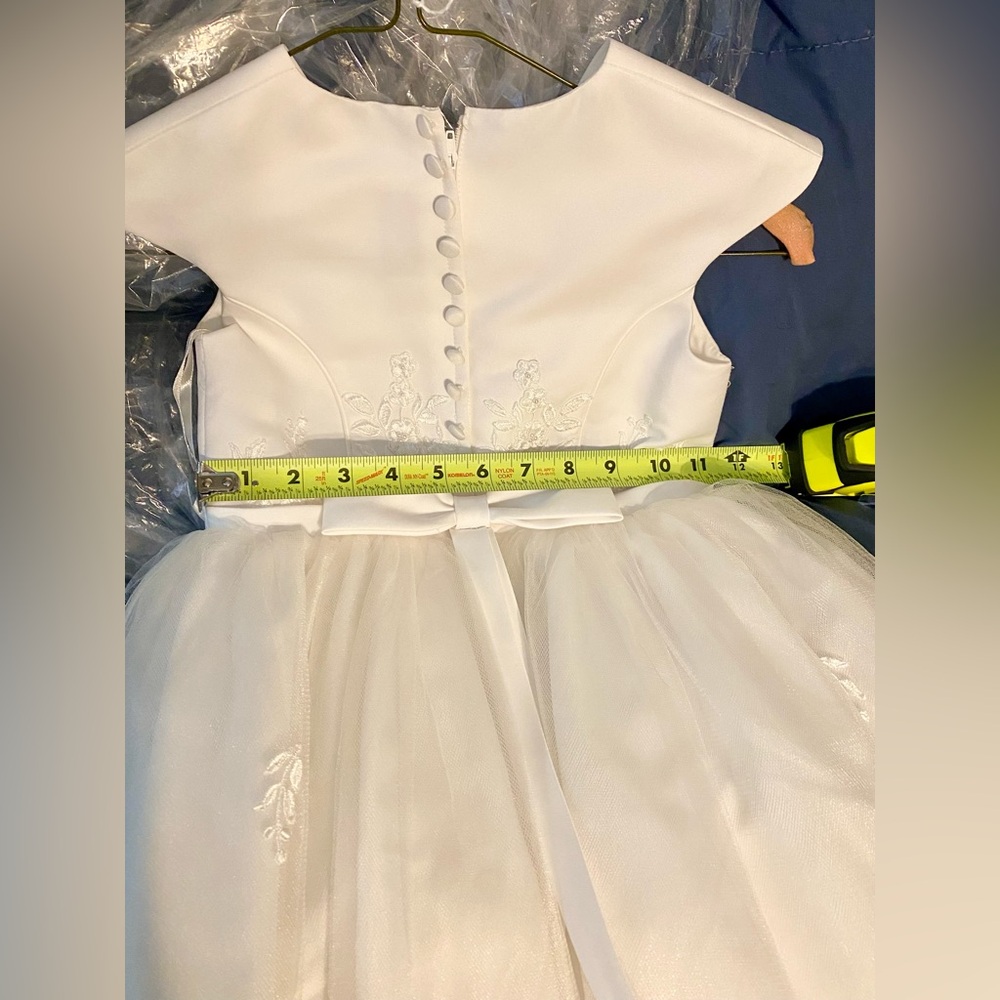 Flower girl dress. - Picture 5 of 6
